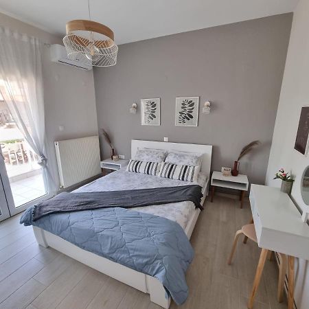 Our Home-Fully Renovated Apartments And Studios By The Sea 尼基季 外观 照片
