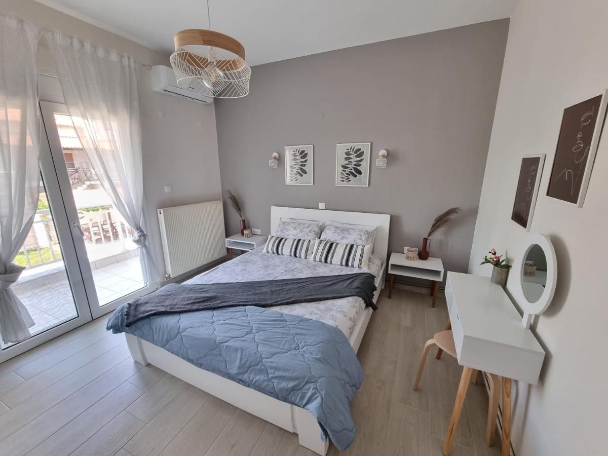 Our Home-Fully Renovated Apartments And Studios By The Sea 尼基季 外观 照片