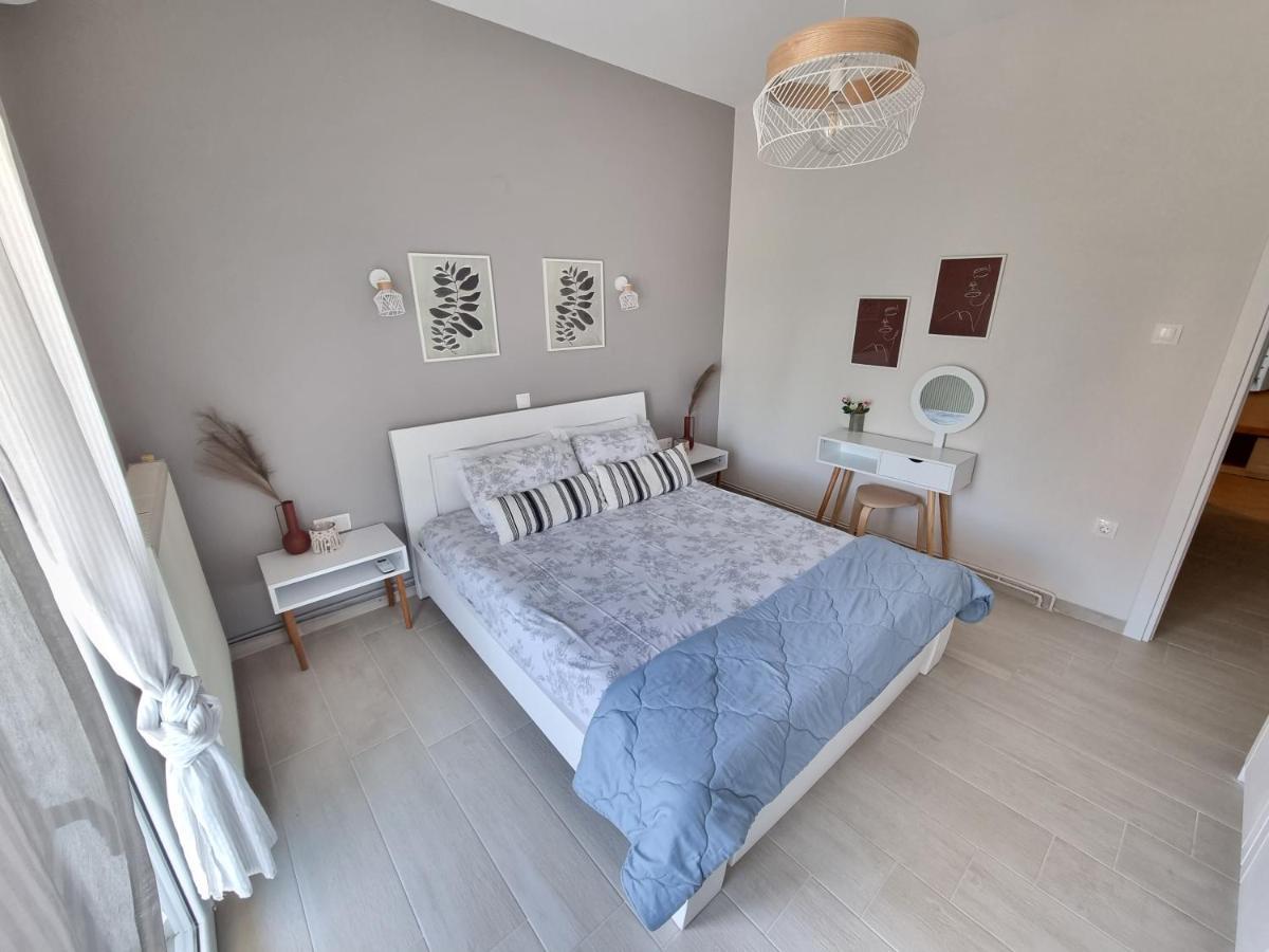 Our Home-Fully Renovated Apartments And Studios By The Sea 尼基季 外观 照片