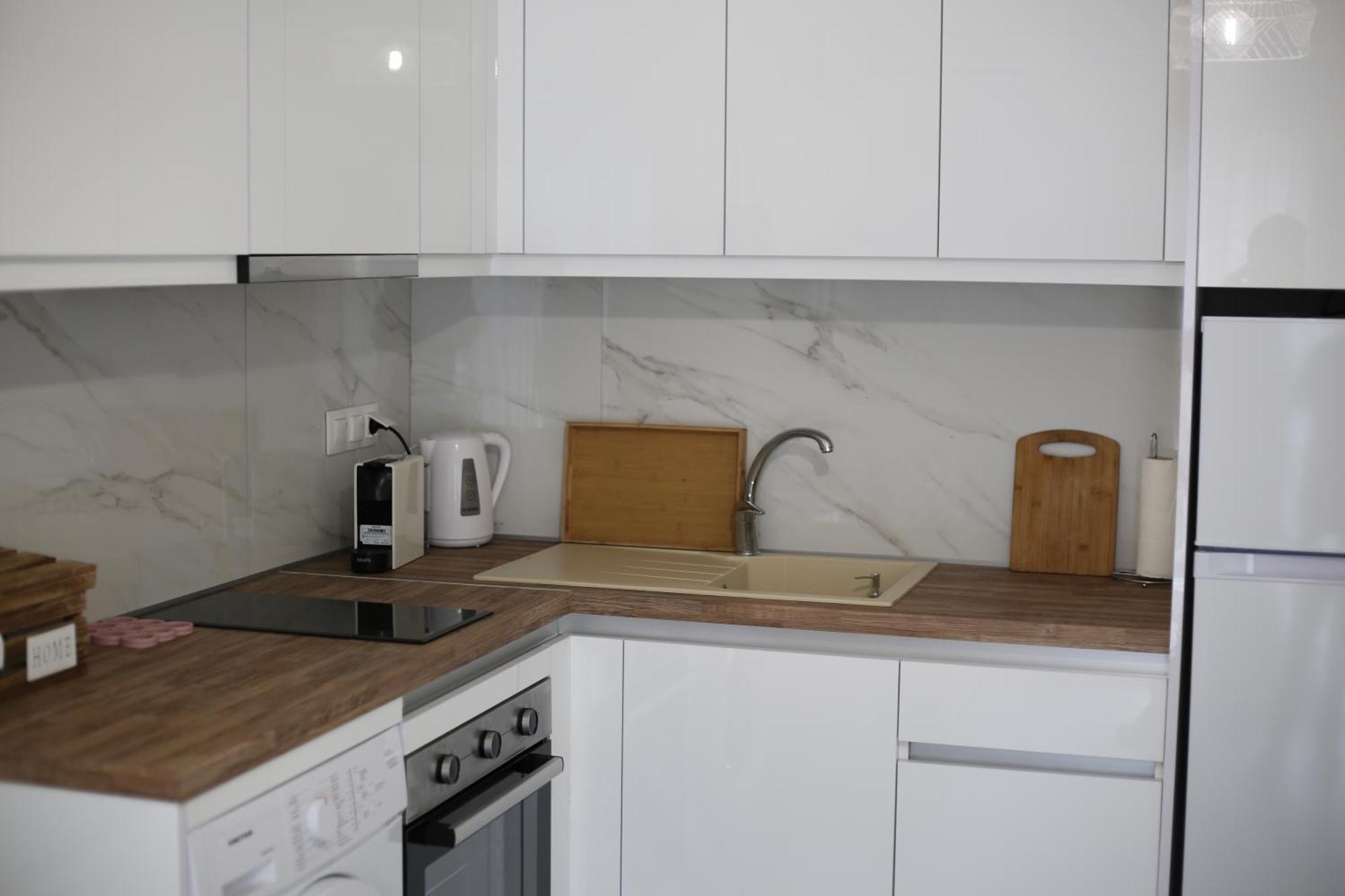 Our Home-Fully Renovated Apartments And Studios By The Sea 尼基季 外观 照片