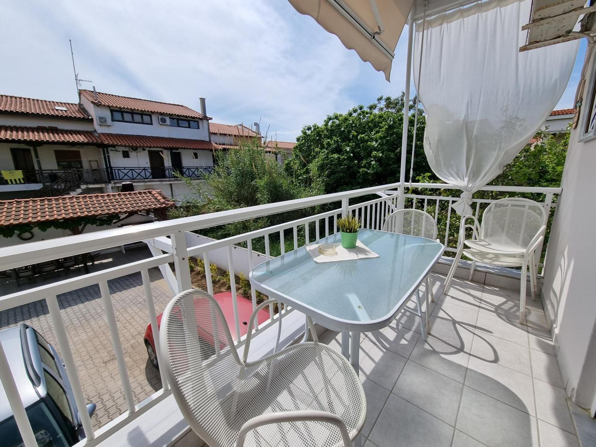 Our Home-Fully Renovated Apartments And Studios By The Sea 尼基季 外观 照片